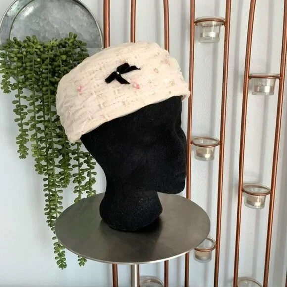 Vintage Off-White Mesh Pillbox Hat Floral Pearls - Picture 1 of 7